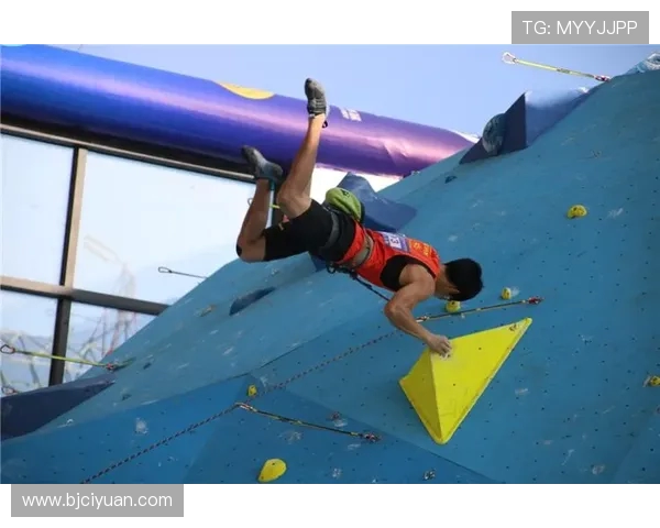 重庆攀岩队防守策略解析：攀岩热点的深度剖析与展望