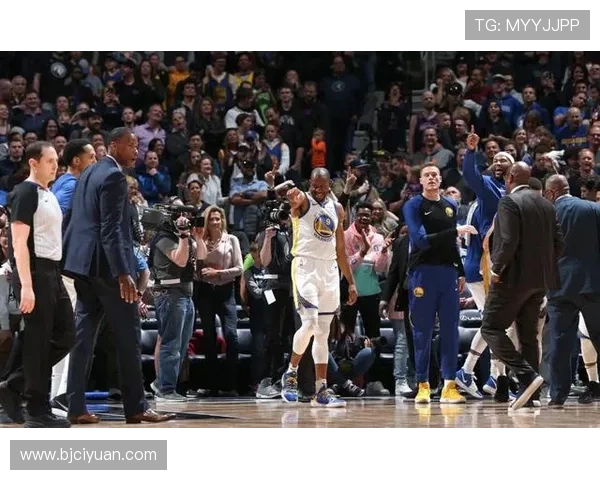 2015年国王与勇士精彩对决录像回放全景解析与精彩瞬间回顾