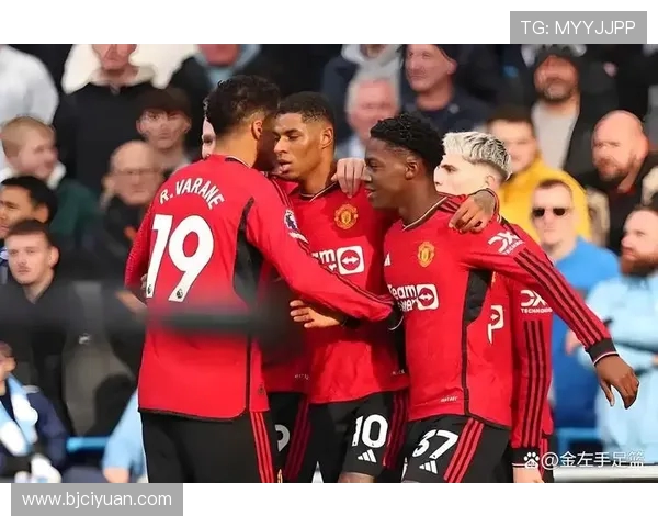 巴黎与曼联精彩对决全场录播回顾尽享足球盛宴 巴黎与曼联精彩对决全场录播回顾尽享足球盛宴